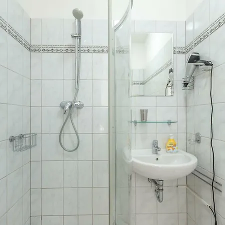 Schones 2-zimmer-apartment In Kollwitzplatz-nahe * Berlin
