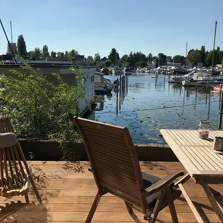 Tiny House Oder Auf Der Sunset Marina Lodge Berlin