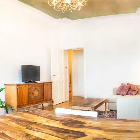 Winsstr. 68 Apartment