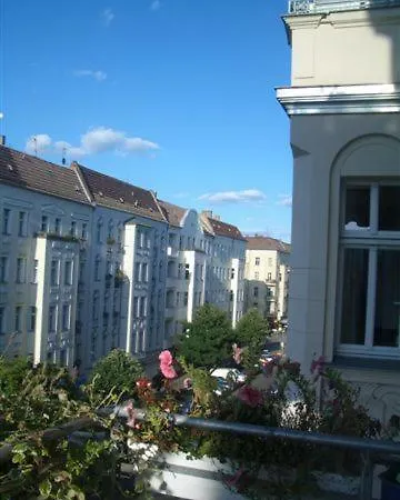 Lichtdurchflutetes Prenzlauerberg *