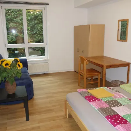 Privatunterkunft Private In Prenzlauerberg *