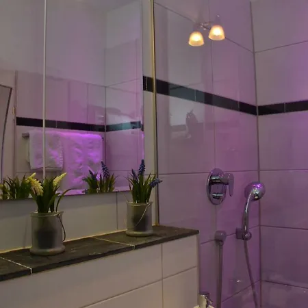 Zentral Gelegen - Stilvolles In Moabit Apartment Berlin
