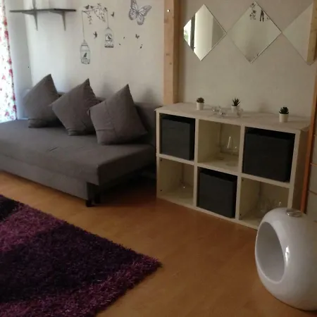 Apartment Herz Eg. Bis 3 Pers. Bei Alexanderplatz Mit Terrasse