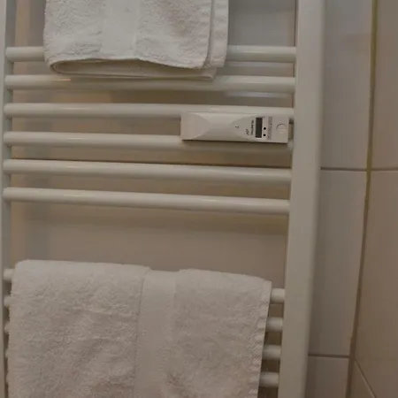 Zentral Gelegen - Stilvolles In Moabit Apartment Berlin