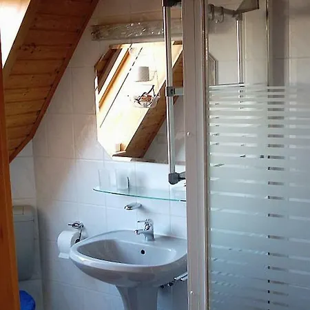 Heucke Apartment *