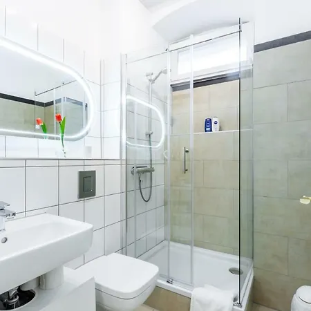 Apartment Dr *
