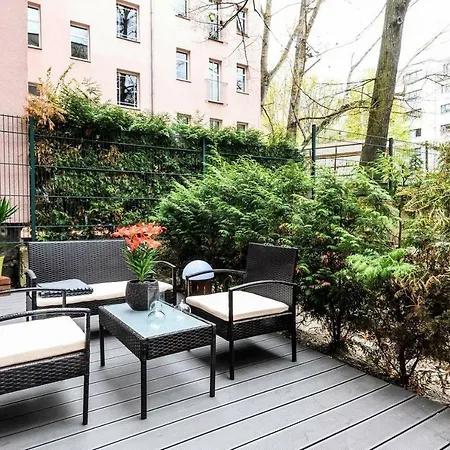 Apartment 90sqm 2br Design Gem - Outdoor Terrace
