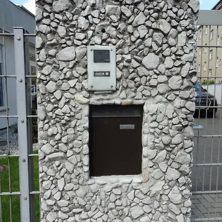 Zimmervermietung Dejan Homestay *
