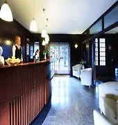 布兰迪斯安德梅塞酒店 酒店