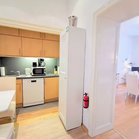 Apartment New - Charmante In Mitte-schlegelstrasse *