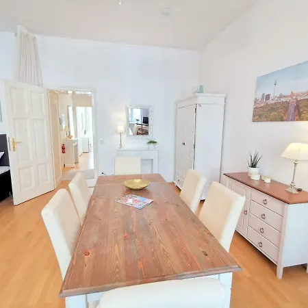 Apartment New - Charmante In Mitte-schlegelstrasse