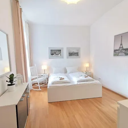 New - Charmante In Mitte-schlegelstrasse Berlin