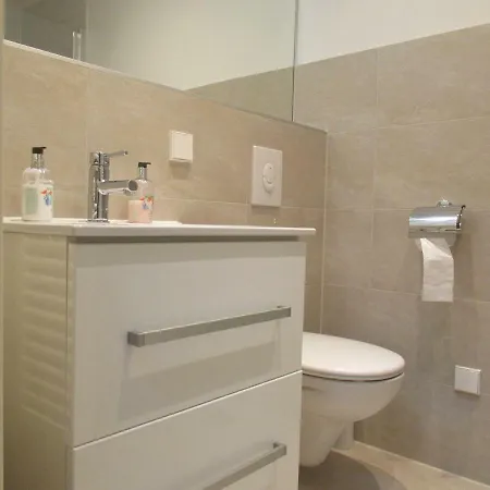 Luxus Im Penthouse Stil Im Beliebten Grunewald In Apartment *