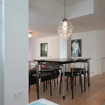 Apartment Luxus Im Penthouse Stil Im Beliebten Grunewald In Berlin