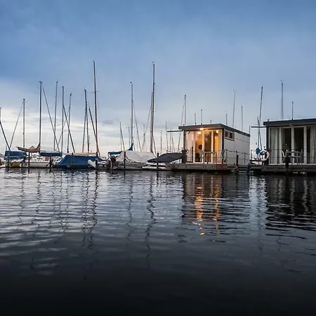 Das Kleine Hausboot Am Wannsee Botel *