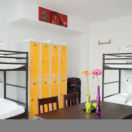 Apartment Alexanderplatz Accommodations *