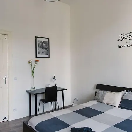 ++ Hip, Chill Berghain With Breakfast ++ Homestay *