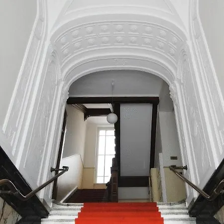 De Ela Berlin
