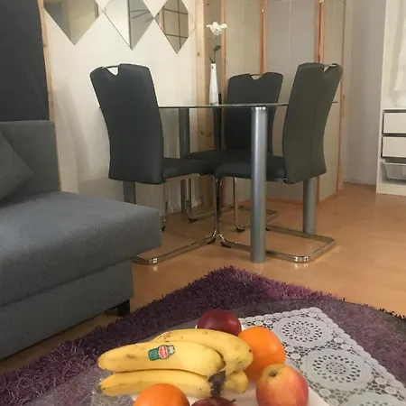 Herz Eg. Bis 3 Pers. Bei Alexanderplatz Mit Terrasse Apartment