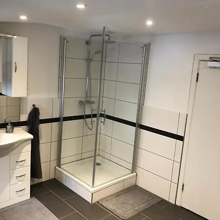 Zimmervermietung Dejan Homestay *