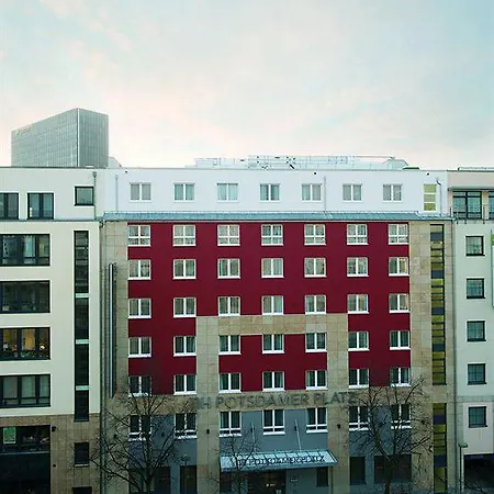 Nh Potsdamer Platz Hotel 4*