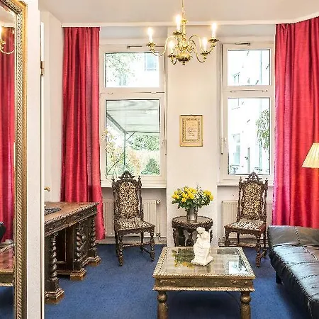 Hotel Amc - Schoeneberg 3*