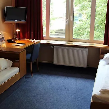 Plaza Charlottenburg Hotel