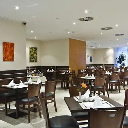 Titanic Comfort Kurfuerstendamm 3*