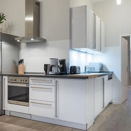 The Goethe Loft, 2 Bedroom Up To 5 People Apartment *