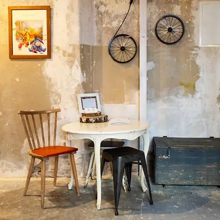 Apartment Avoid The Crowd - Industrial Studio *