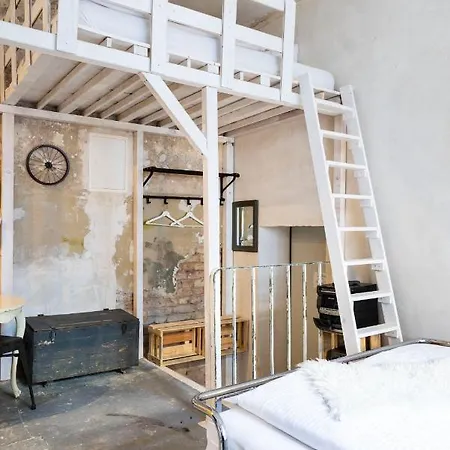 Apartment Avoid The Crowd - Industrial Studio Berlin
