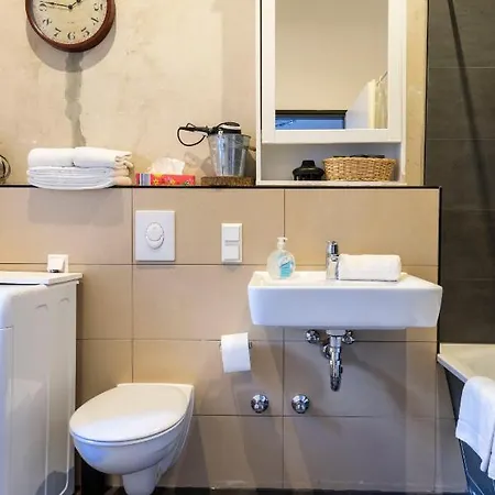 Avoid The Crowd - Industrial Studio Apartment