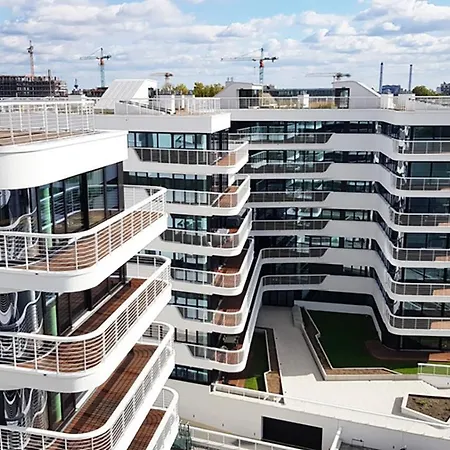Aussergewohnliches Luxus-apartment Direkt An Der Spree - Extraordinary Luxury Right At River Side