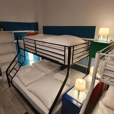 Central Lichtenberger For 6 People Apartment *