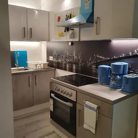Central Lichtenberger For 6 People Apartment