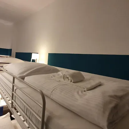 Central Lichtenberger For 6 People Apartment