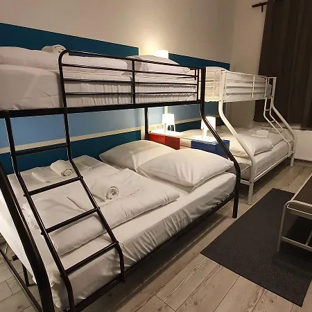 Central Lichtenberger For 6 People * Berlin