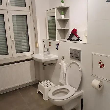 Central Lichtenberger For 6 People Apartment Berlin