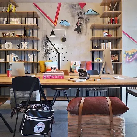 Moxy Humboldthain Park Hotel Berlin