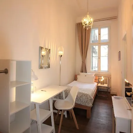 Midi City West Am Ku'damm Hotel 3*