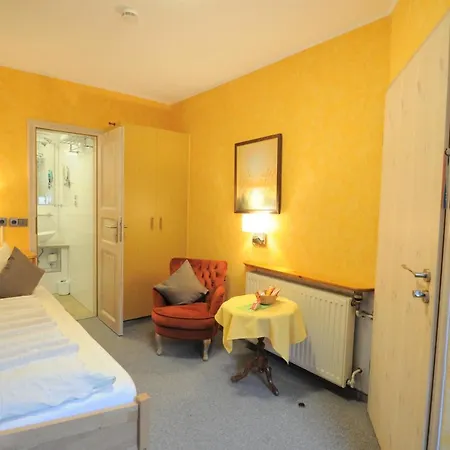 Blumenbach 2* Berlin
