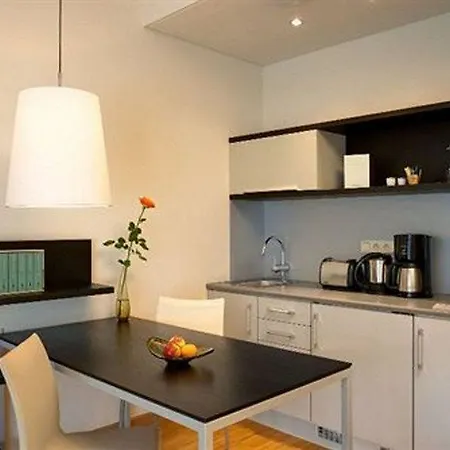 Апарт-отель Townhouse 4*