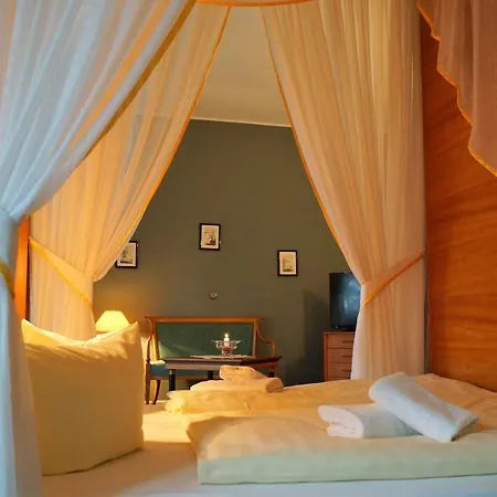Waldhotel Am See Berlin-Schmoeckwitz Berlin