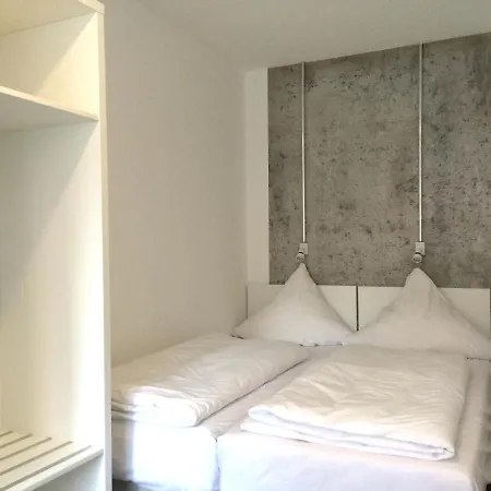 Апартаменты Apartment&rooms Near Brandenburg Gate *