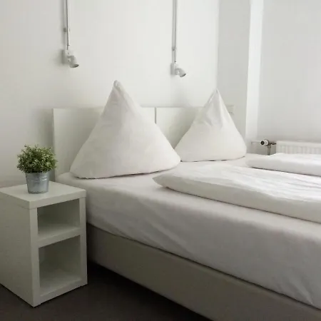 Apartment&rooms Near Brandenburg Gate Апартаменты *