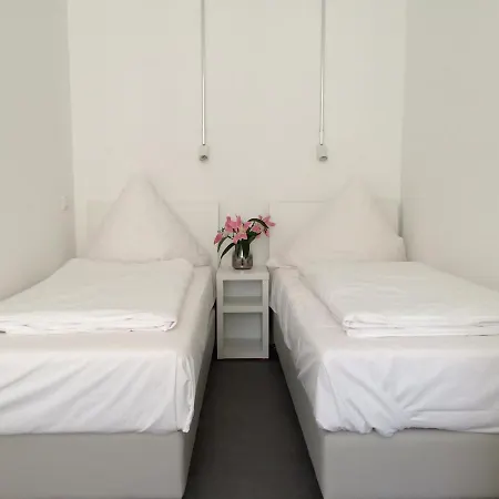Apartment&rooms Near Brandenburg Gate Апартаменты