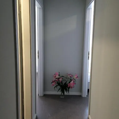 Apartment&rooms Near Brandenburg Gate * Берлин