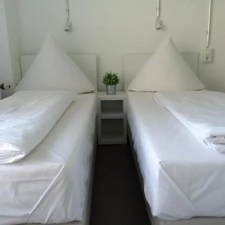 Apartment&rooms Near Brandenburg Gate Apartment *