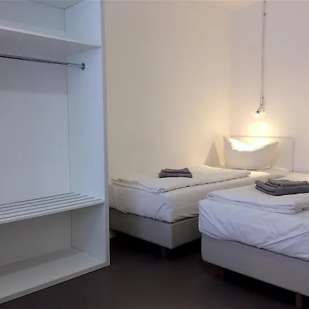 Апартаменты Apartment&rooms Near Brandenburg Gate *
