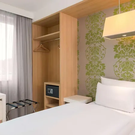 Nh Potsdamer Platz 4* Berlin
